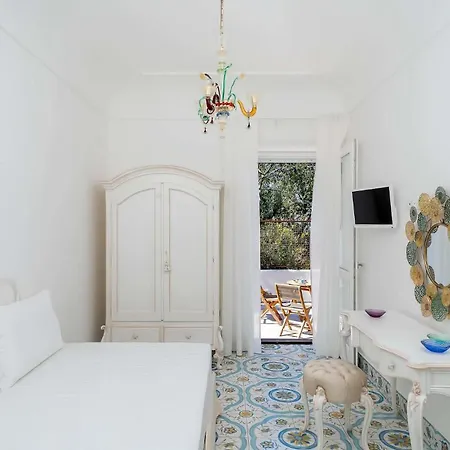 Luxurious Home In Anacapri *