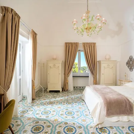 Luxurious Home In Anacapri