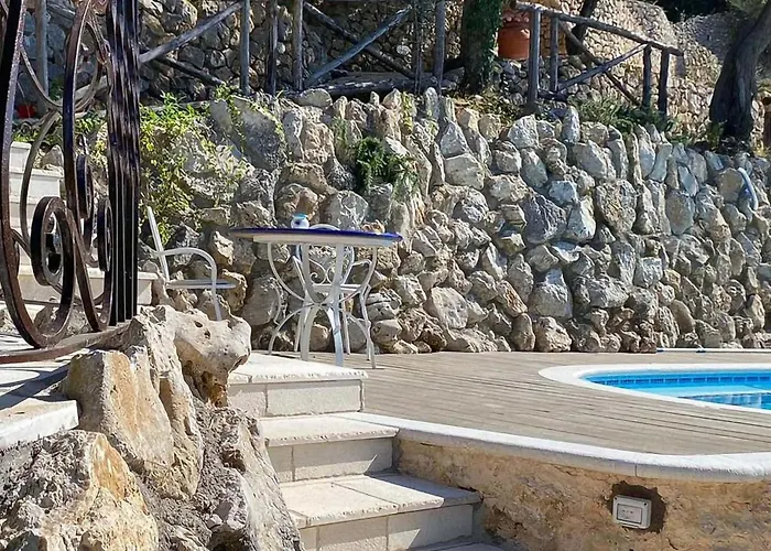 Lovely In בית נופש