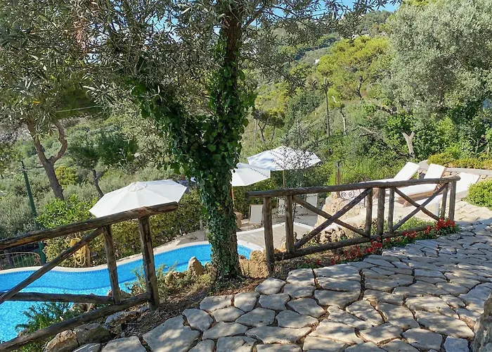 Feriehus Lovely In *